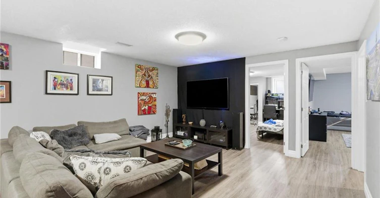 LOWER-303 Caledon Avenue, Hamilton, ON, L9C 3C9 - 8