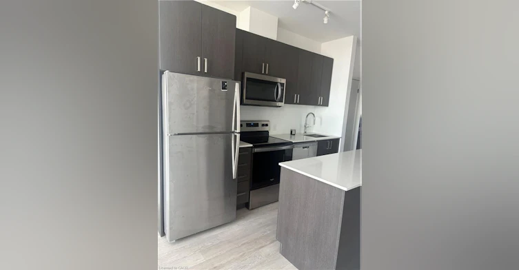 815-2782 Barton Street E, Hamilton, ON, L8E 2J8 - 5