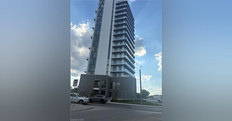 815-2782 Barton Street E, Hamilton, ON, L8E 2J8