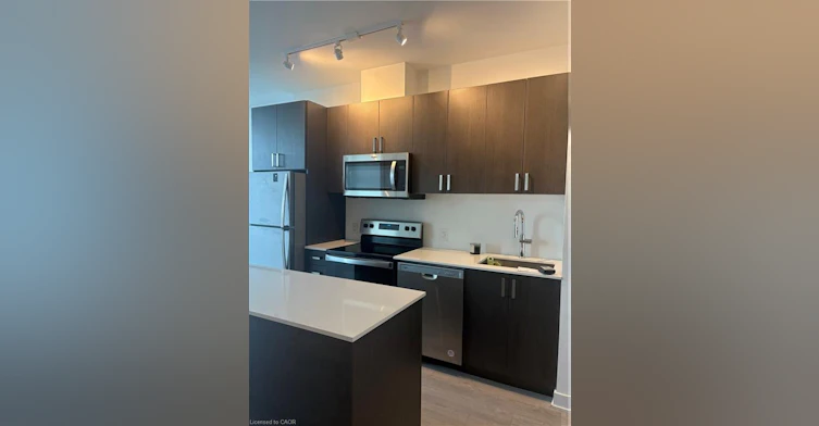 815-2782 Barton Street E, Hamilton, ON, L8E 2J8 - 4