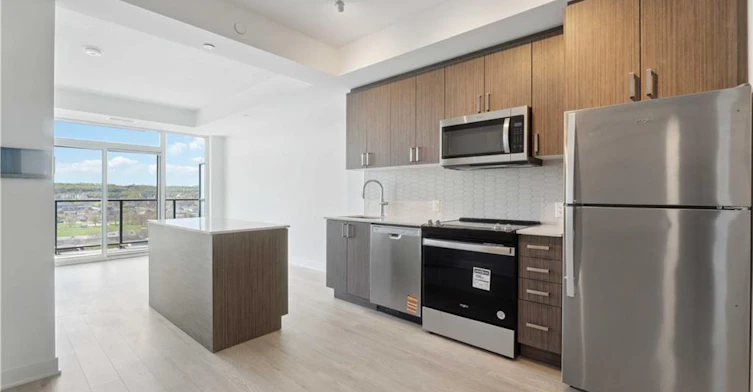 1302-2782 Barton Street E, Hamilton, ON, L8E 2J8