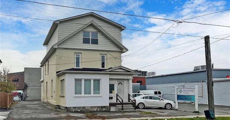 15 Colborne Street E, Oshawa, ON, L1G 1M1