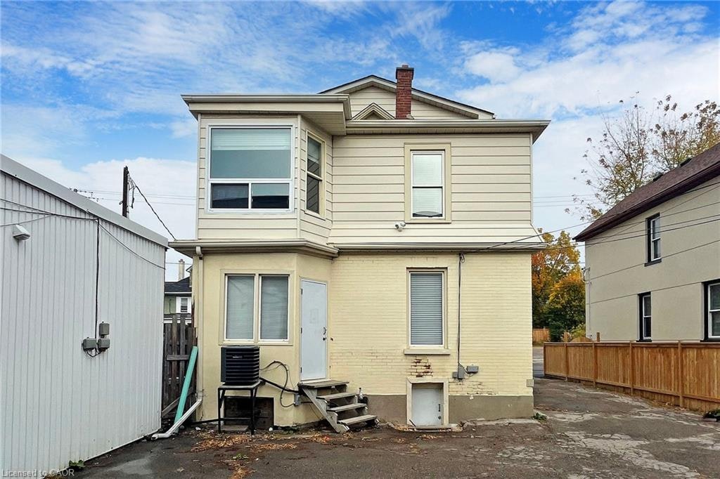 15 Colborne Street E, Oshawa, ON, L1G 1M1 - 34