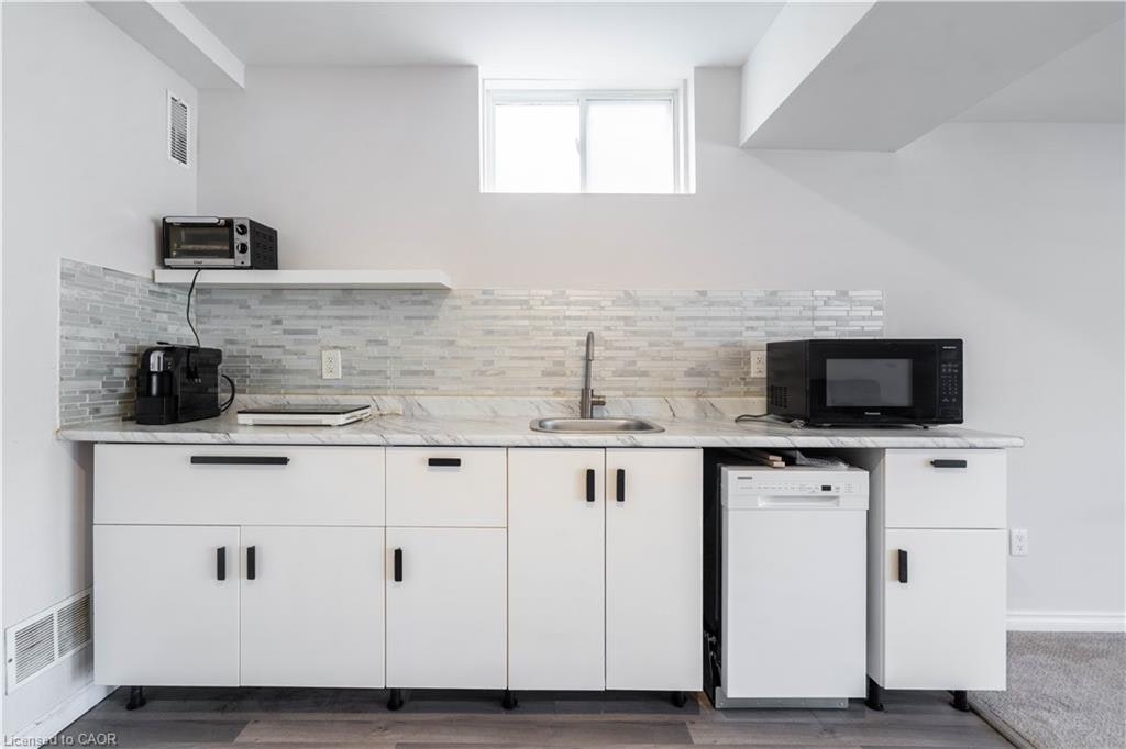 Lower-592 Bonavista Drive, Waterloo, ON, N2K 4B3 - 7
