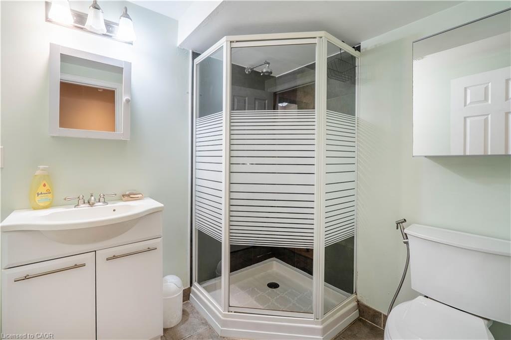 Lower-592 Bonavista Drive, Waterloo, ON, N2K 4B3 - 11