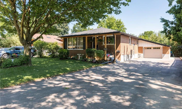 1315 Rosemary Crescent