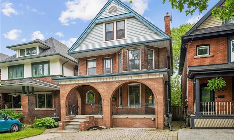 33 Saint Clair Avenue