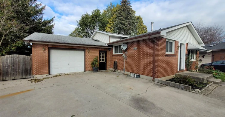27 Toulon Crescent, London, ON, N5V 1J4 - 2