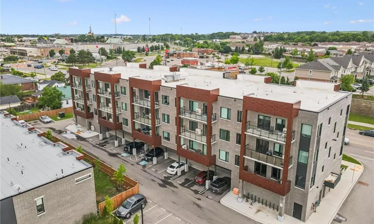 203-408 Dundas Street S