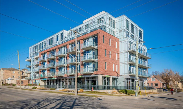 301-42 Bridgeport Road E