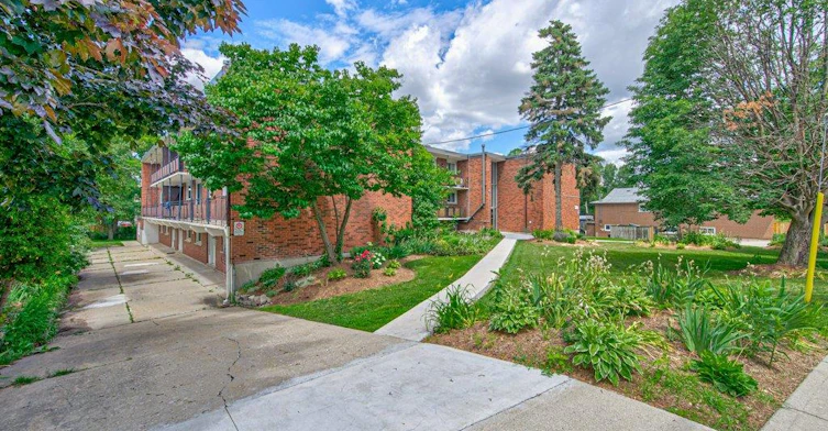 17-326 Erb Street W, Waterloo, ON, N2L 1W3 - 2