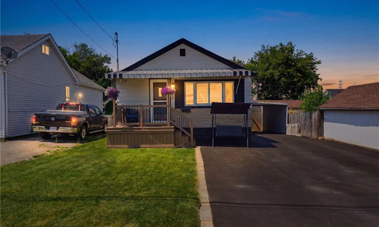 735 Dunn Avenue