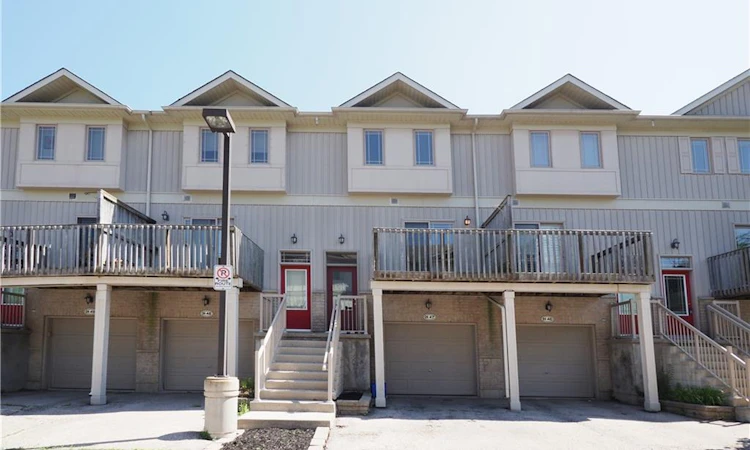 H47-619 Wild Ginger Avenue