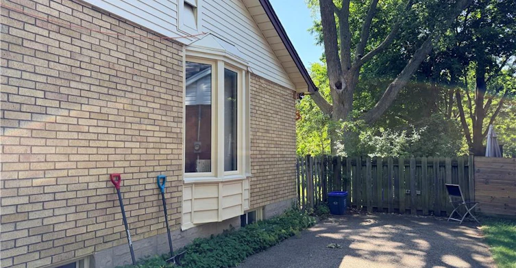 201 Lourdes Street, Waterloo, ON, N2L 1N8 - 3
