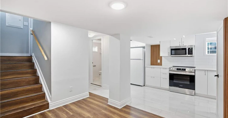 Lower-698 Upper Sherman Avenue, Hamilton, ON, L8V 3M6 - 6