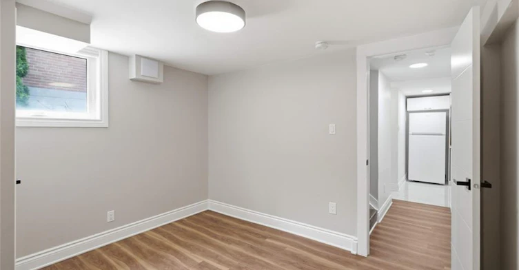 Lower-698 Upper Sherman Avenue, Hamilton, ON, L8V 3M6 - 15