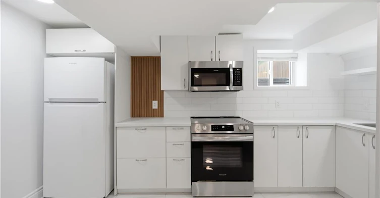 Lower-698 Upper Sherman Avenue, Hamilton, ON, L8V 3M6 - 11