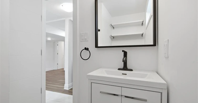 Lower-698 Upper Sherman Avenue, Hamilton, ON, L8V 3M6 - 18