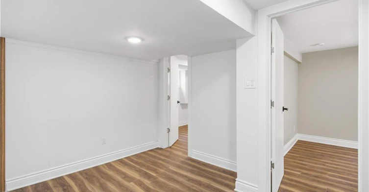 Lower-698 Upper Sherman Avenue, Hamilton, ON, L8V 3M6 - 8