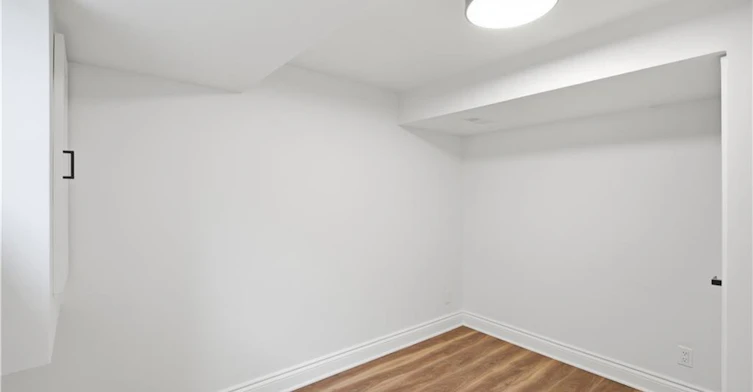 Lower-698 Upper Sherman Avenue, Hamilton, ON, L8V 3M6 - 17