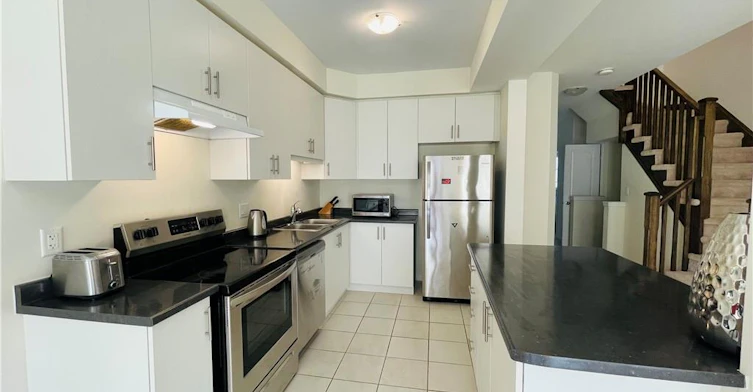 11 Sharp Drive, Hamilton, ON, L9K 0J9 - 4