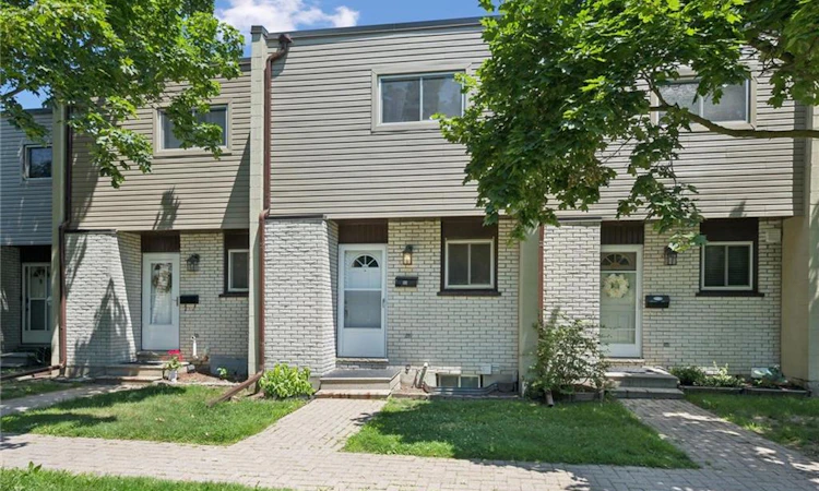 11-178 Grulke Street