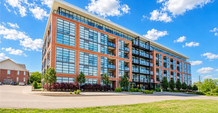 112-15 Prince Albert Boulevard, Kitchener, ON, N2H 0C2