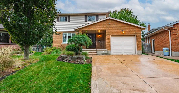 48 Windermere Court, Kitchener, ON, N2N 2W4 - 2