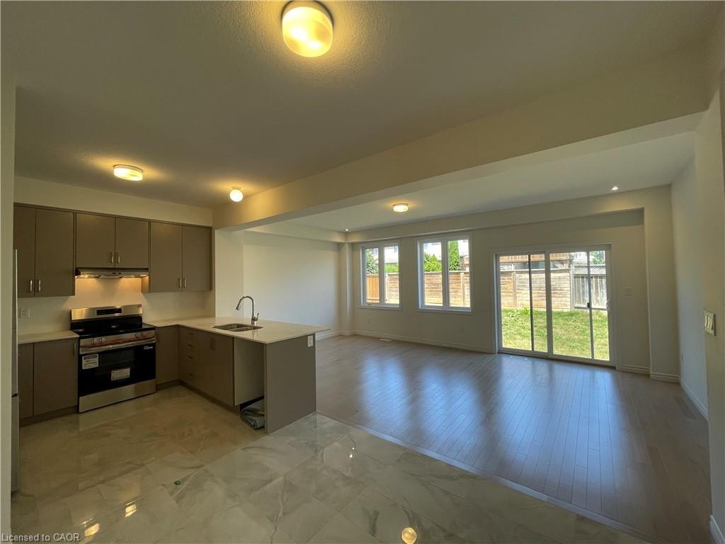338 Robert Woolner Street, North Dumfries, ON, N0B 1E0 - 10