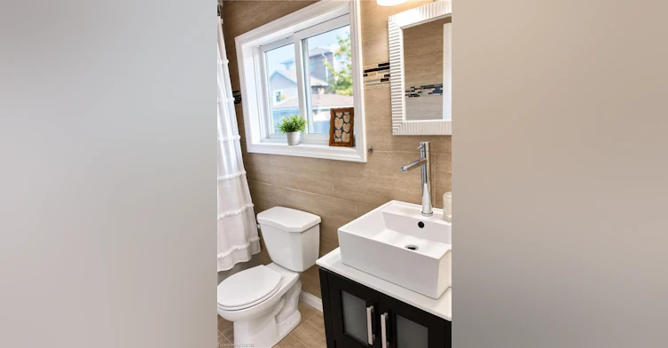8 Robins Avenue, Hamilton, ON, L8H 4M7 - 12