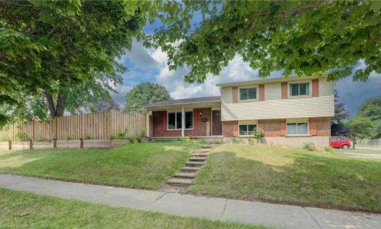 85 Foxhunt Road