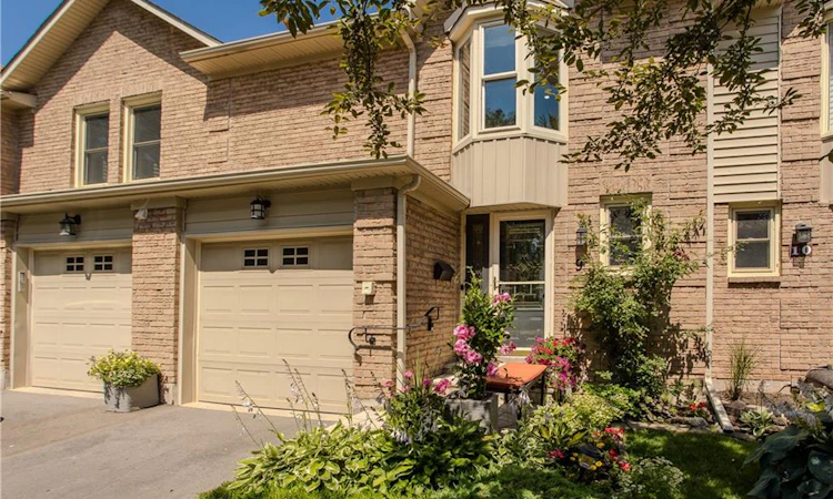 9-5411 Lakeshore Road