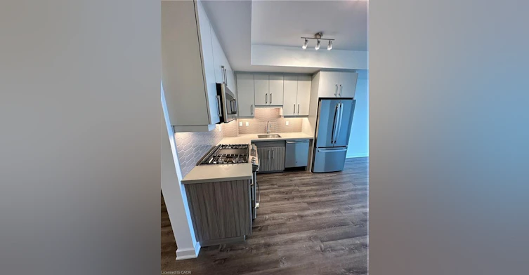 705-2007 James Street, Burlington, ON, L7R 0G7 - 2