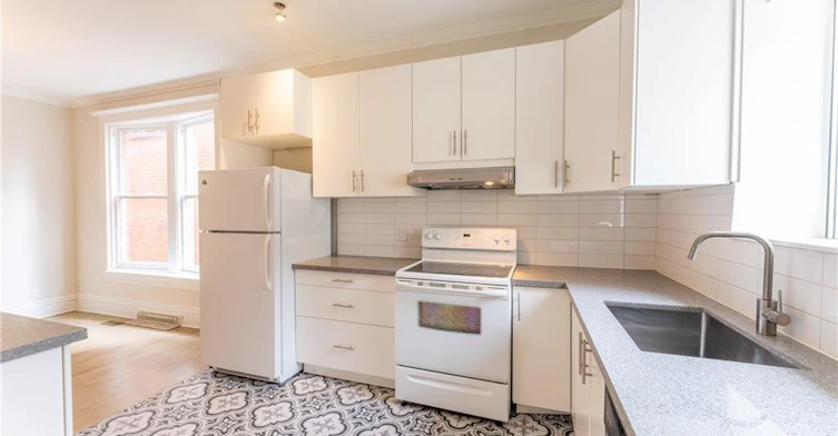 1-123 Robinson Street, Hamilton, ON, L8P 1Z3 - 2
