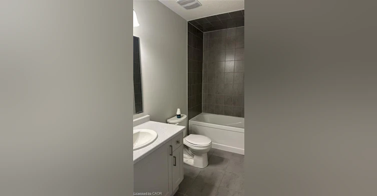 35 Valencia Avenue, Kitchener, ON, N2R 0R7 - 6