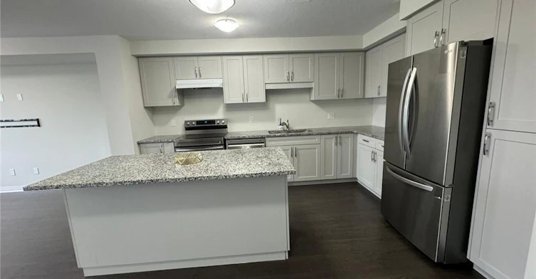 35 Valencia Avenue, Kitchener, ON, N2R 0R7 - 4