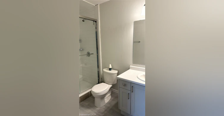 35 Valencia Avenue, Kitchener, ON, N2R 0R7 - 8
