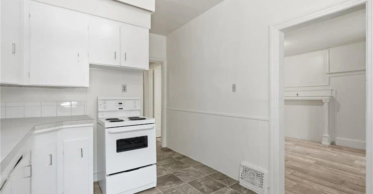2-86 Sanford Avenue S, Hamilton, ON, L8M 2G8 - 11