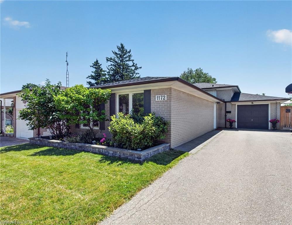 1172 Chada Avenue, Mississauga, ON, L5C 1P9