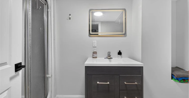 LOWER-31 Marion Place, Hamilton, ON, L8G 1R6 - 18