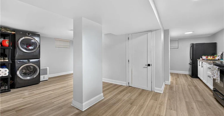 LOWER-31 Marion Place, Hamilton, ON, L8G 1R6 - 11