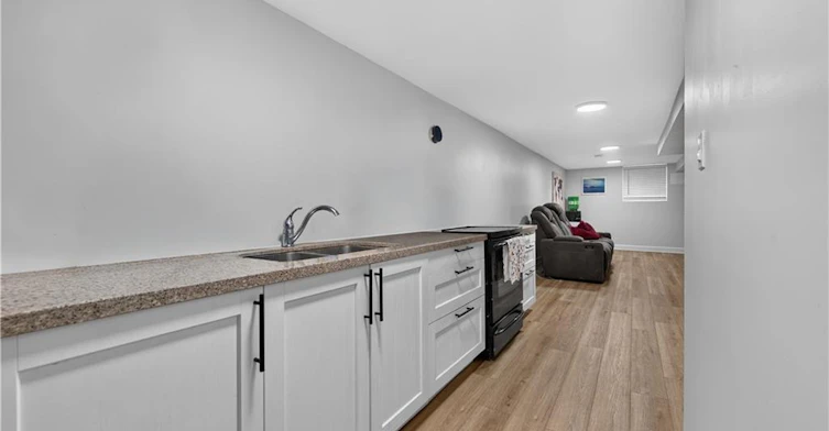 LOWER-31 Marion Place, Hamilton, ON, L8G 1R6 - 14