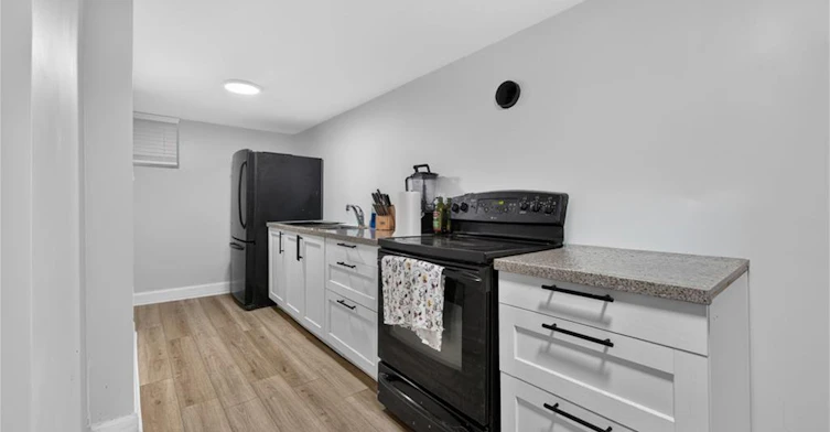 LOWER-31 Marion Place, Hamilton, ON, L8G 1R6 - 12