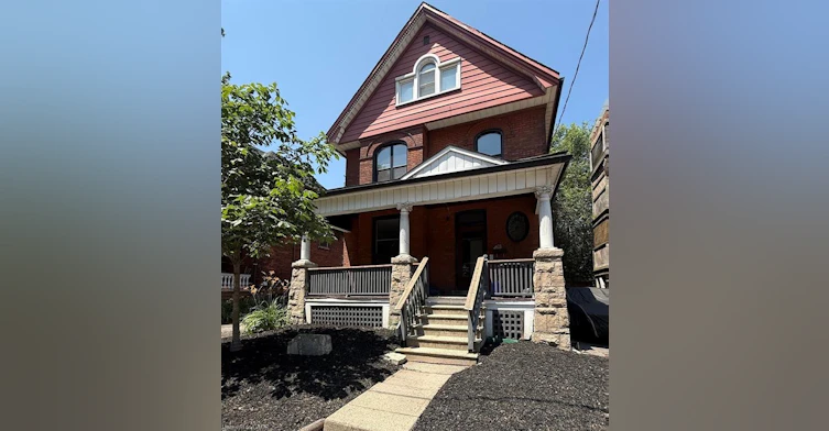 2nd Level-28 Eastbourne Avenue, Hamilton, ON, L8M 2M7