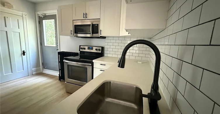 2nd Level-28 Eastbourne Avenue, Hamilton, ON, L8M 2M7 - 5