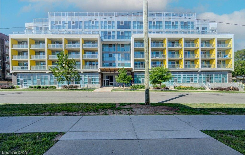 401-257 Hemlock Street, Waterloo, ON, N2L 0K2