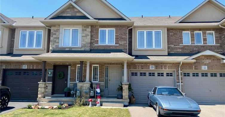 19 Charleswood Crescent, Hamilton, ON, L0R 1P0