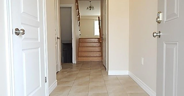19 Charleswood Crescent, Hamilton, ON, L0R 1P0 - 2