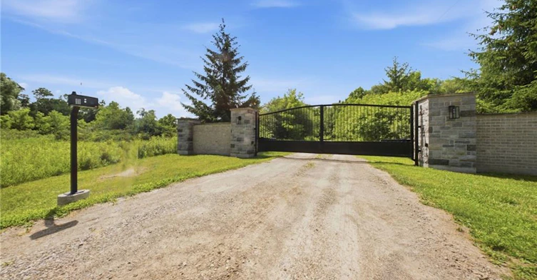 392 German School Road, Brant, ON, N3L 3E1
