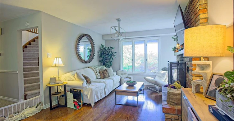 259 Main Street W, Grimsby, ON, L3M 1S5 - 4